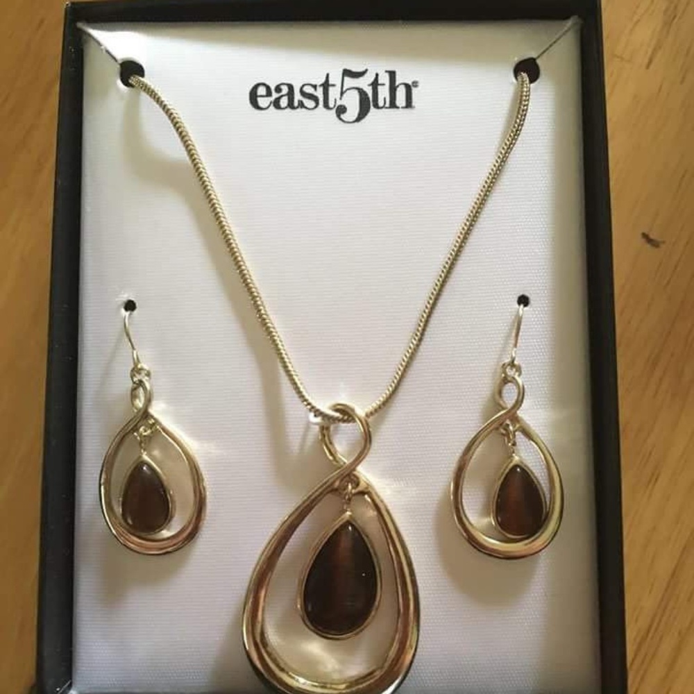 East 5th Gold Brown Teardrop Necklace Earring Set